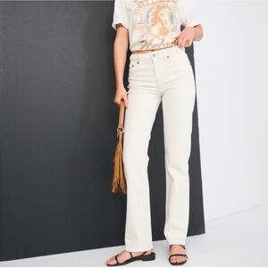 Abercrombie & Fitch The 90’s Straight Ultra High Rise White Jeans